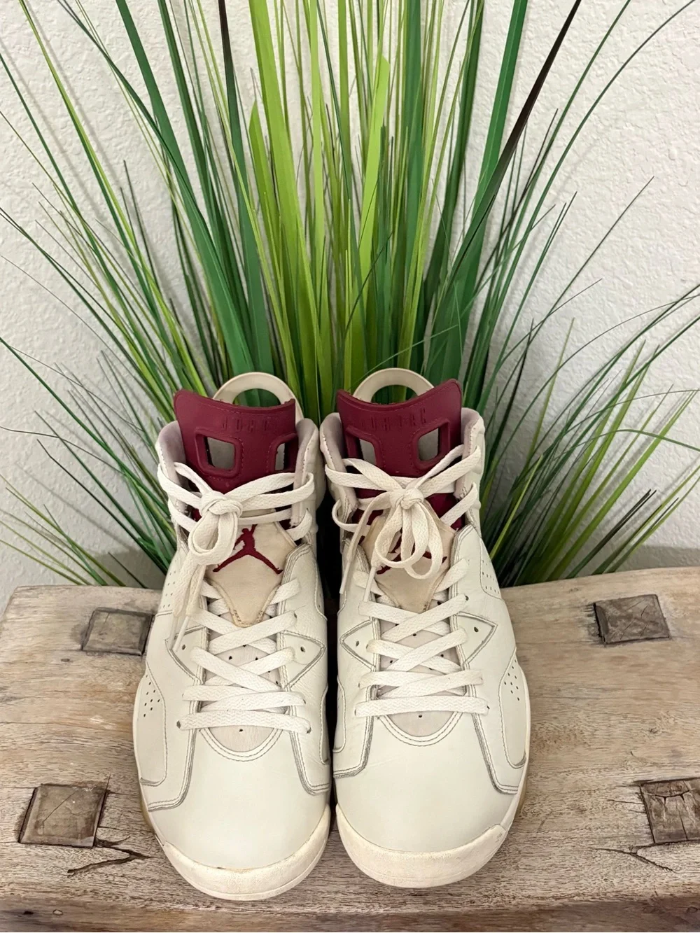 Air Jordan 6 Retro 2015 Maroon Sneakers